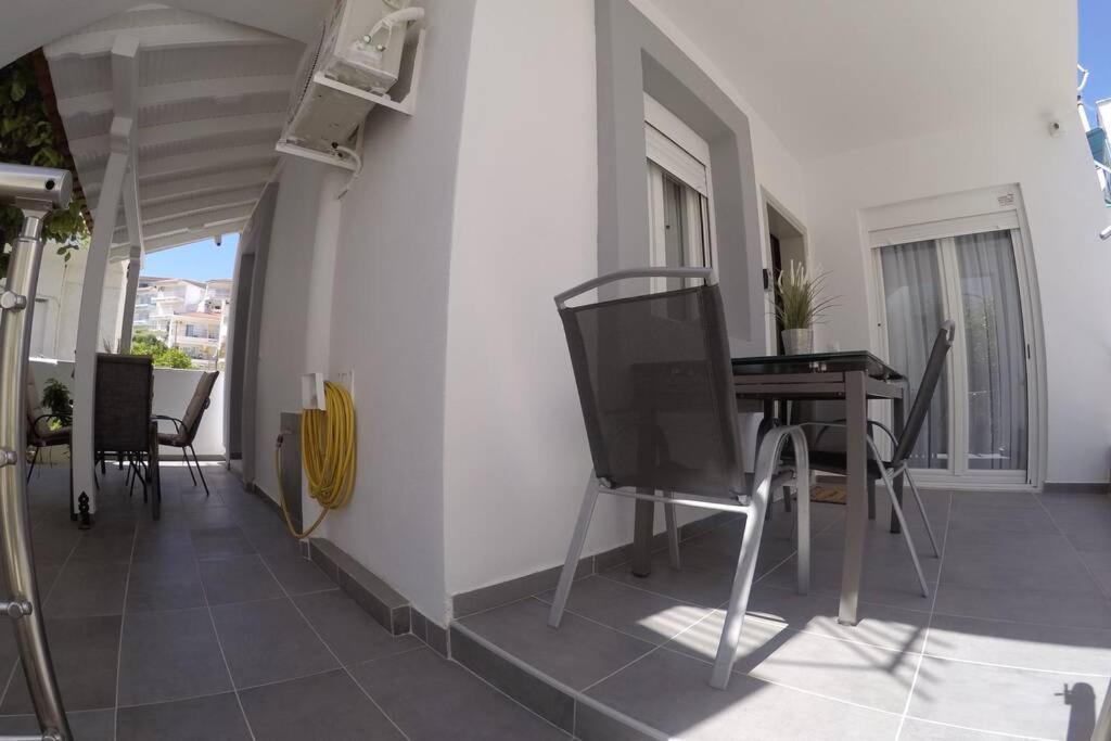 Polychrono New 2 Bedroom Apt. Just By The Sea! Kültér fotó